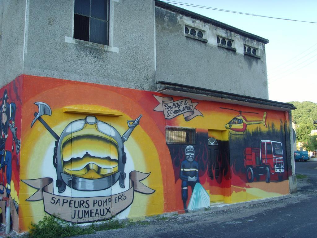 Le Bravard Jumeaux Экстерьер фото