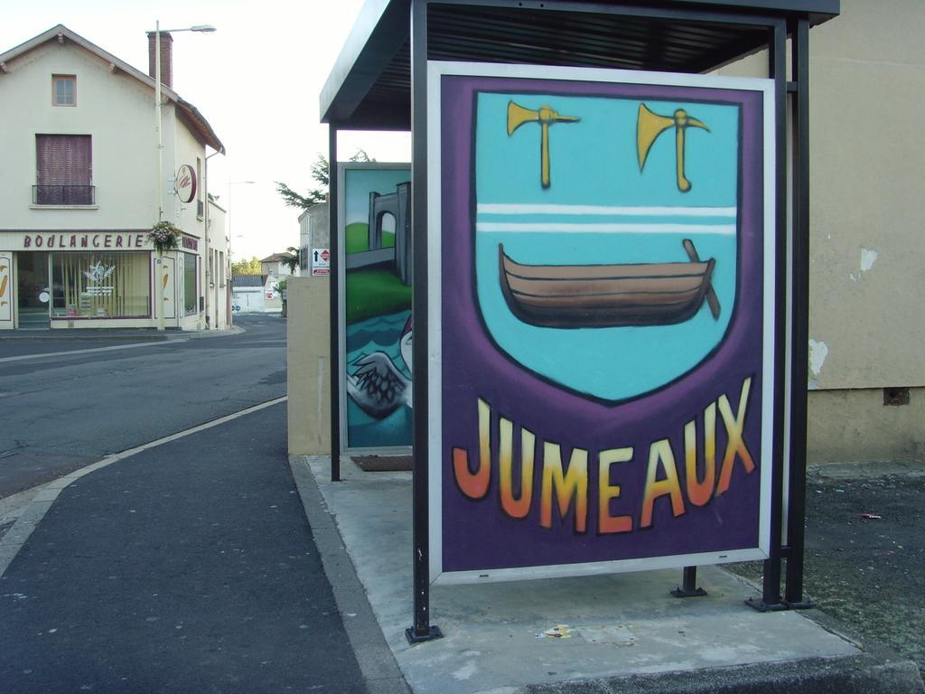 Le Bravard Jumeaux Экстерьер фото